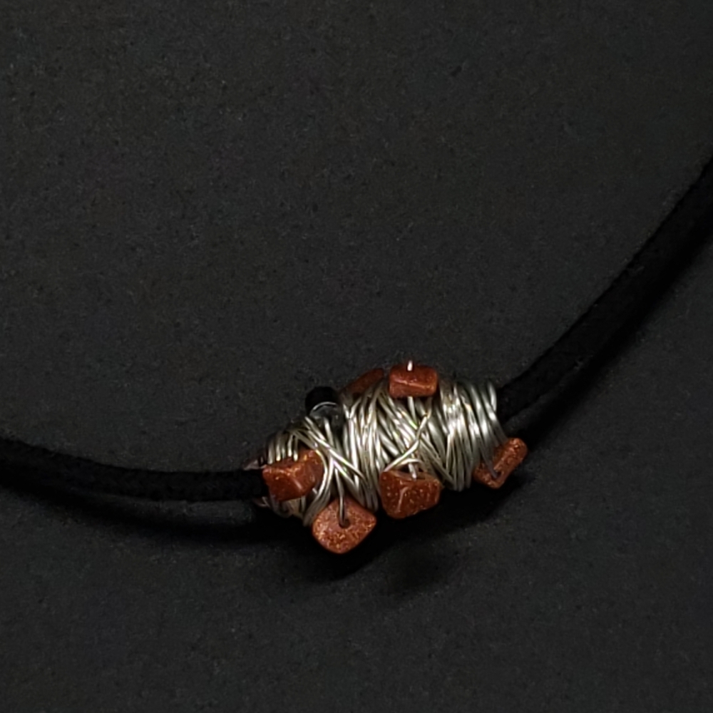 Chaos Focal Bead Necklace - Picture 4 of 10